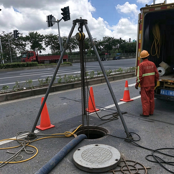 梁溪区某市政道路检查井清淤及淤泥提升工程