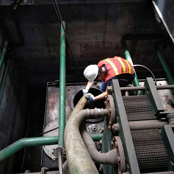 梁溪区某泵站集水池管道对接与清淤工程
