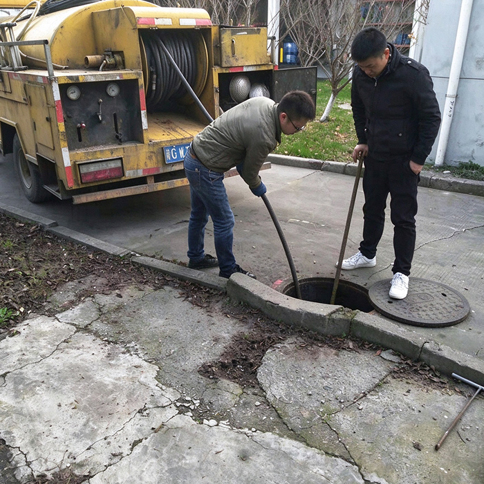 梁溪区某老旧小区道路排水管道疏通工程