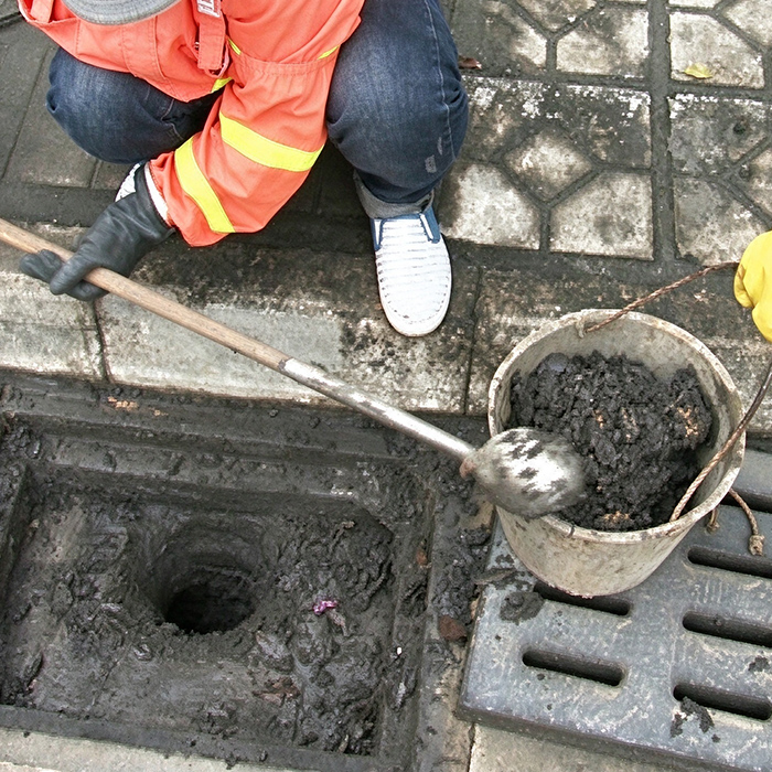 新吴区市政道路雨水口及边井清淤工程